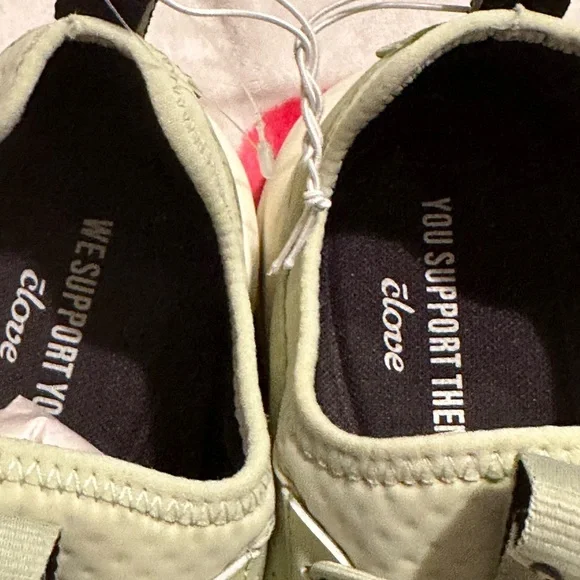 New Clove Classic Limited Edition Sage GreenNursing Shoes